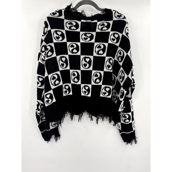 Just Polly Black & White Mini Yin Yang Destructed Sweater Size 2X Juniors - Picture 5 of 9